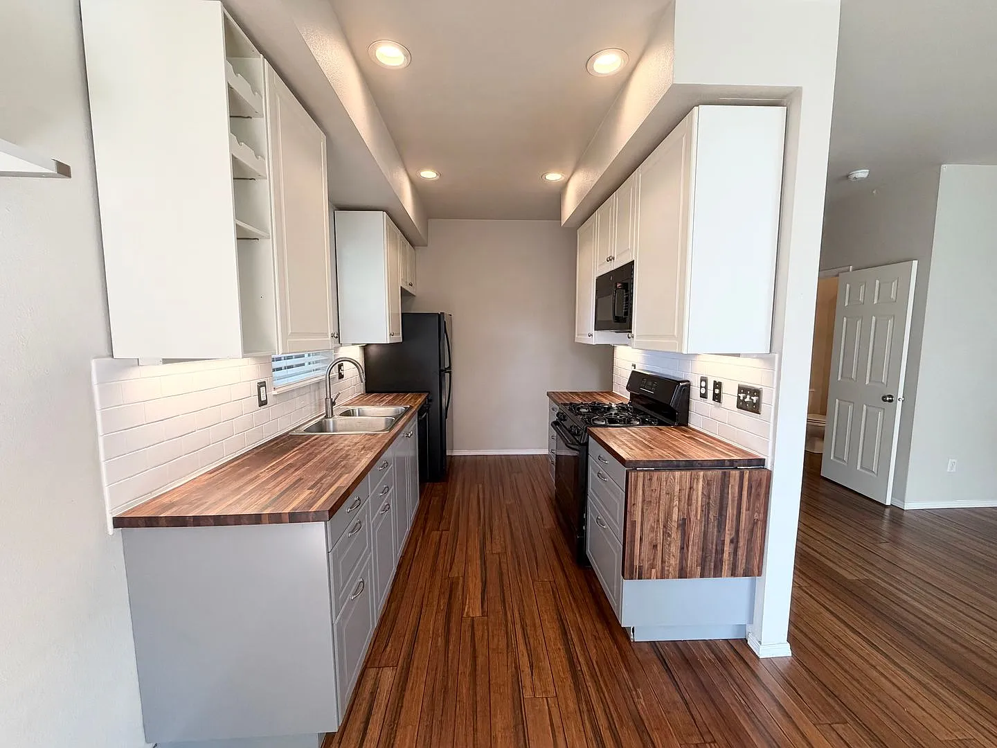 Newly updated 2-bedroom North Portland home! — Photo 3