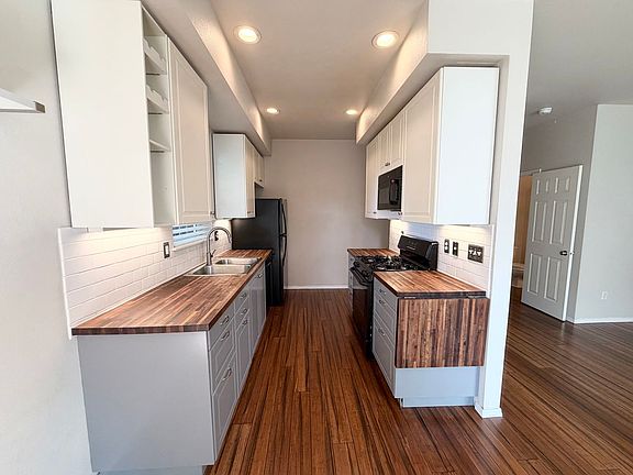 3rd image of 6931 N Borthwick Ave
