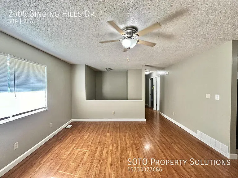 2605 Singing Hills Dr — Photo 15