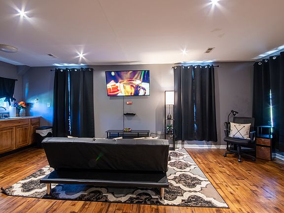 2nd image of 307 Reid St APT 3