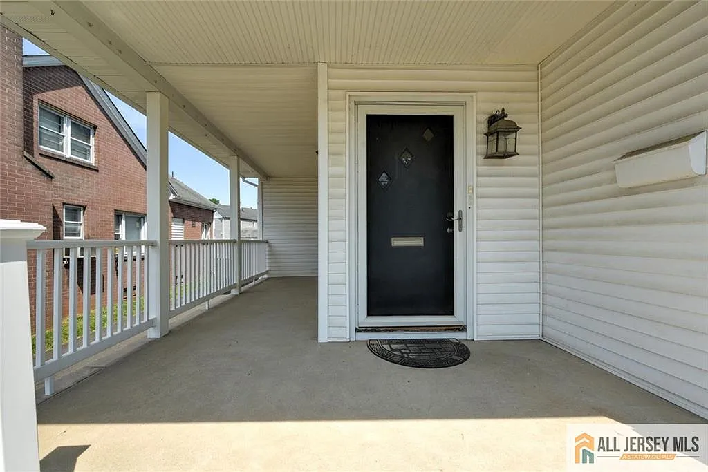Building Photo - 37 E Somerset St #2