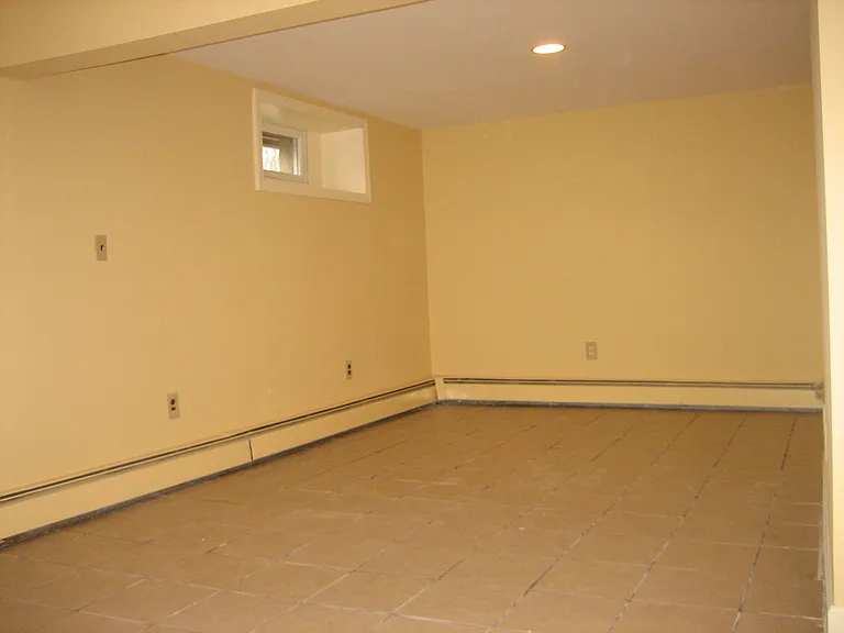 14 Roebuck Ave #8 — Photo 10