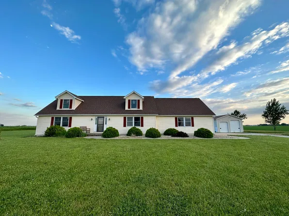 11942 State Highway 54, Clinton, IL 61727