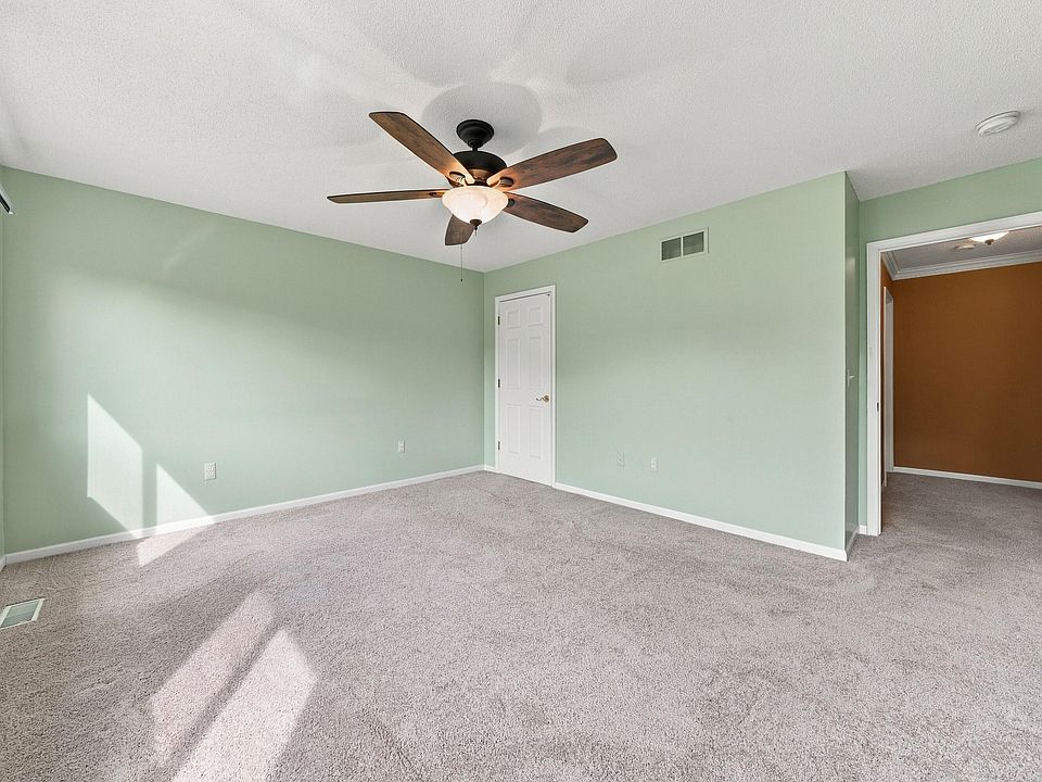 221 Superior Ave, photo 16