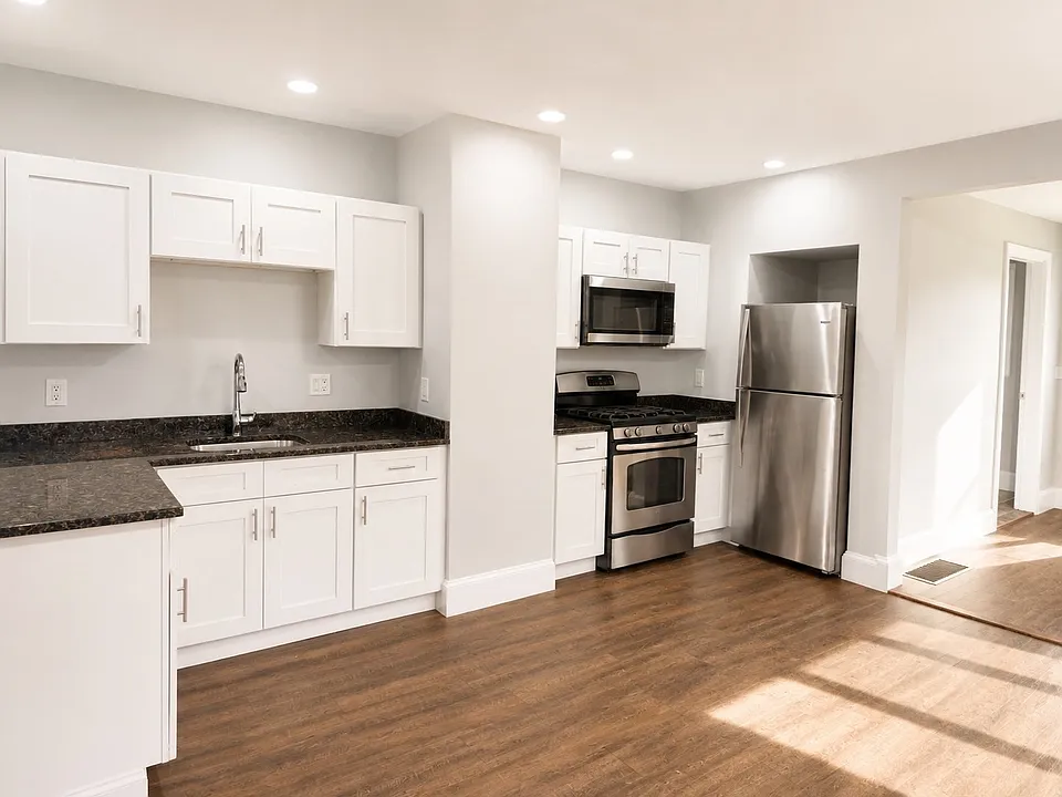 15 Ford St #1
