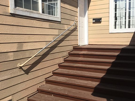 3rd image of 1477 Monterey St Back B
