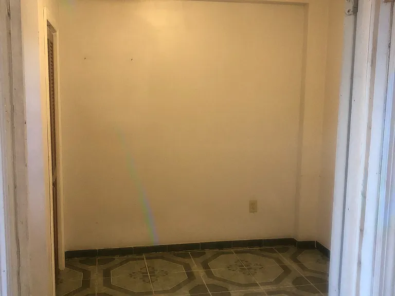 12880 NE Miami Ct — Photo 3