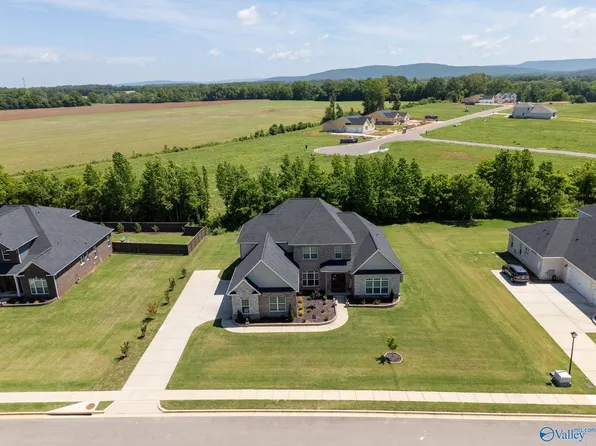 333 Merrydale Dr, Huntsville, AL 35811