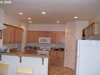 5th image of 4830 SE Montego Dr