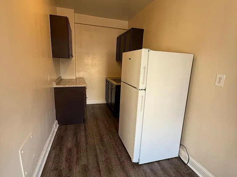 Oaklawn Apartments — Photo 18
