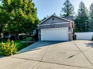 87613 Halcyon Dr, Veneta, OR 97487