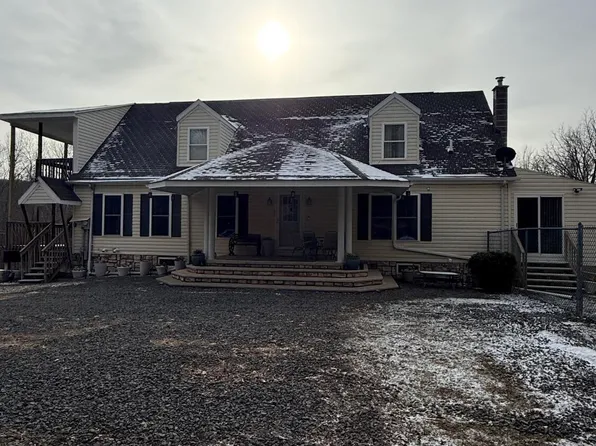 945 Owego Tpke, Simpson, PA 18407