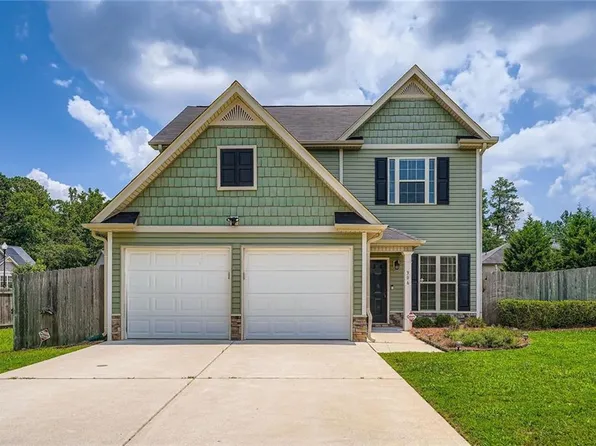 306 Station Dr, Dallas, GA 30157