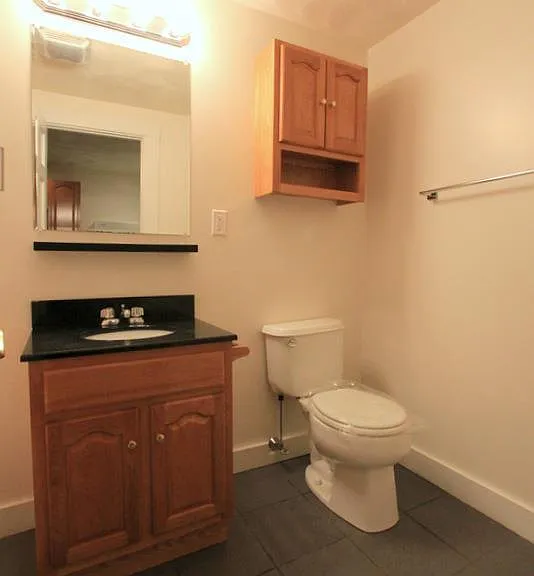 302A Highland Ave #A — Photo 4