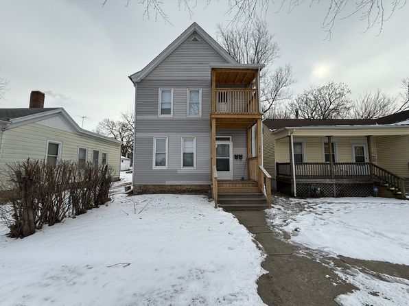 144 N 4th Ave, Kankakee, IL 60901