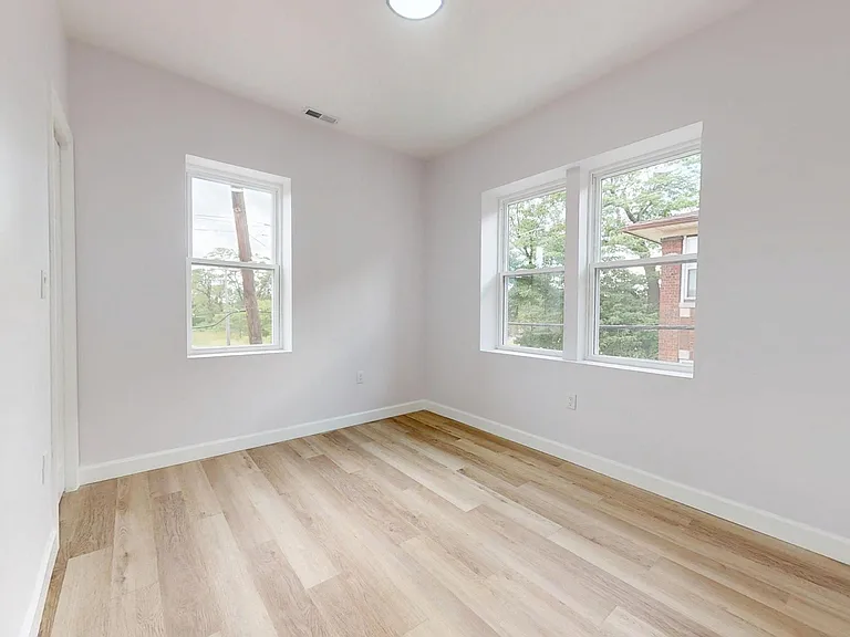 630 E 8th Ave #1W — Photo 5