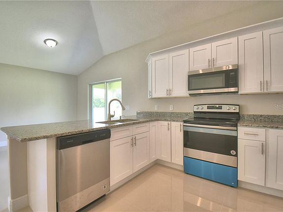5th image of 204 E Magnolia St