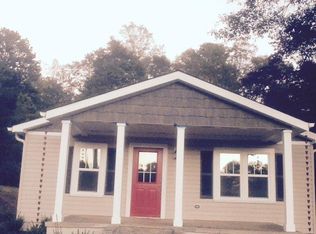 101 McGowens Rd, Travelers Rest, SC 29690