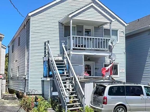 2nd image of 504 Walton St