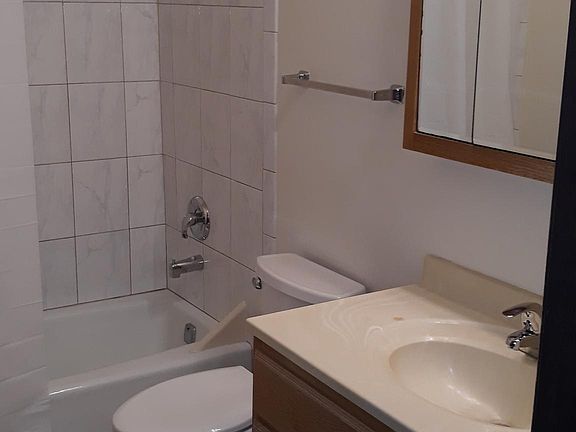 5th image of 1527 N Winslowe Dr #1B