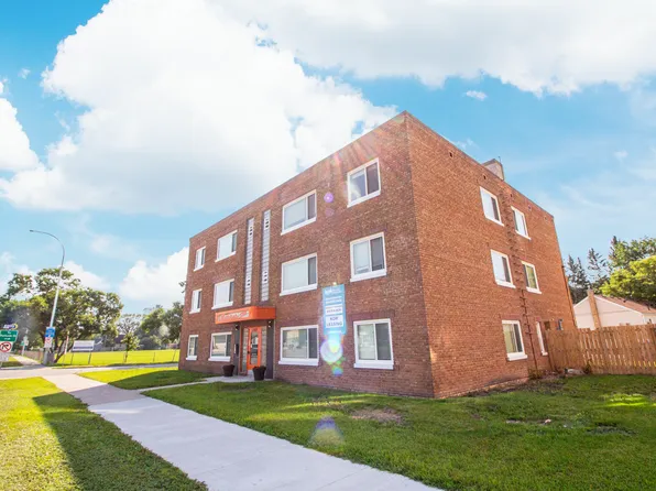 1780 Portage Ave #2, Winnipeg, MB R3J 0E9