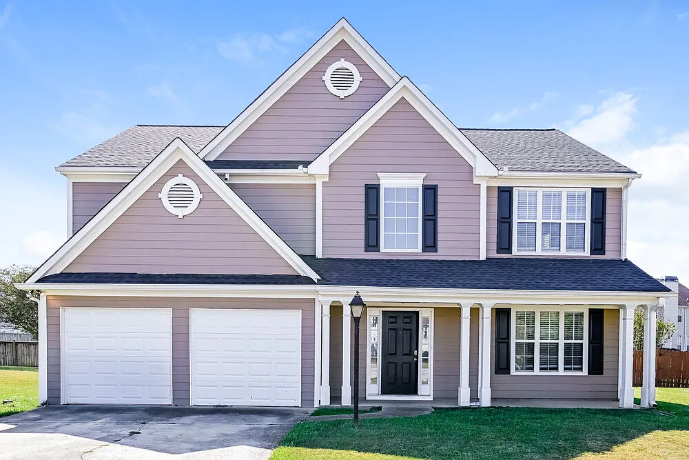 3 bed, 3.0 bath, 2126 sqft, $2,065 — Photo 1