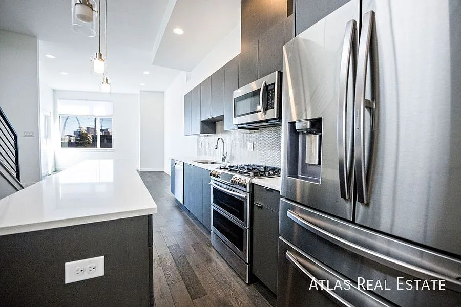 2 Bed 2.5 Bath Condo in the Heart of LoHi Near Downtown Denver! Private Rooftop Deck, 1-Car Attac... — Photo 2