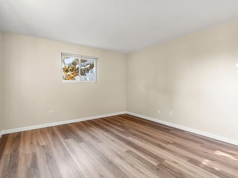 87 Cedar St #5 — Photo 9
