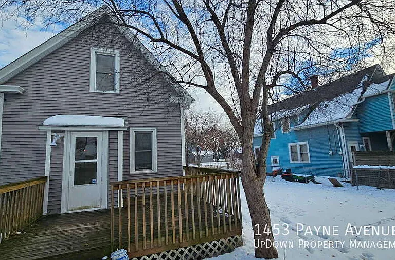 1453 Payne Ave — Photo 16