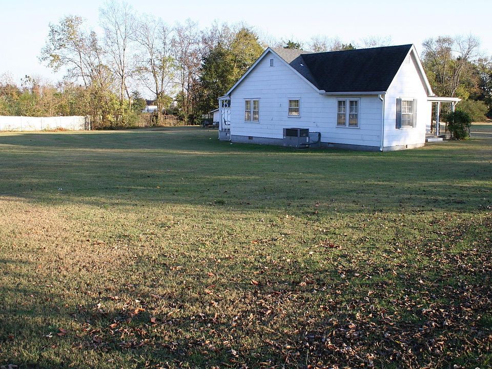 2nd image of 193 Gresham Ln