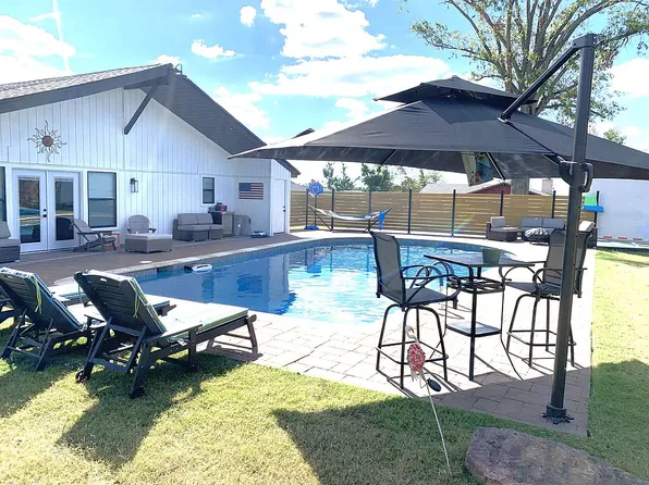 1519 W Ash St, Rogers, AR 72758