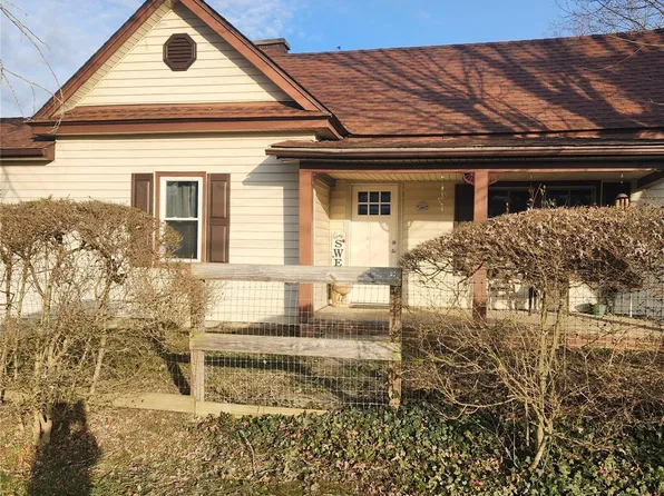 110 E Price St, Hendersonville, NC 28739