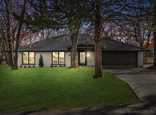 224 E 118th St S, Jenks, OK 74037
