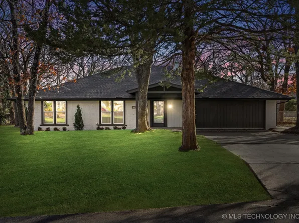 224 E 118th St S, Jenks, OK 74037
