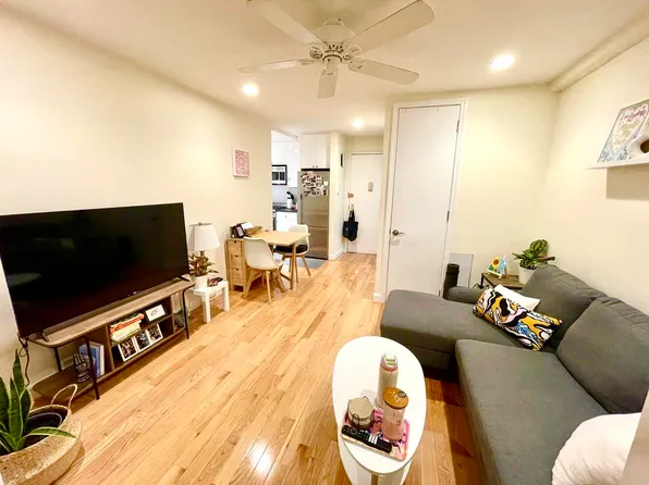 231 West 25th Street image 1 of 7