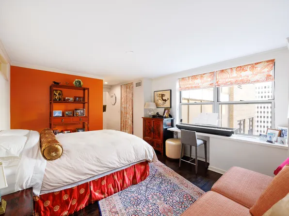 176 Broadway image 10 of 10