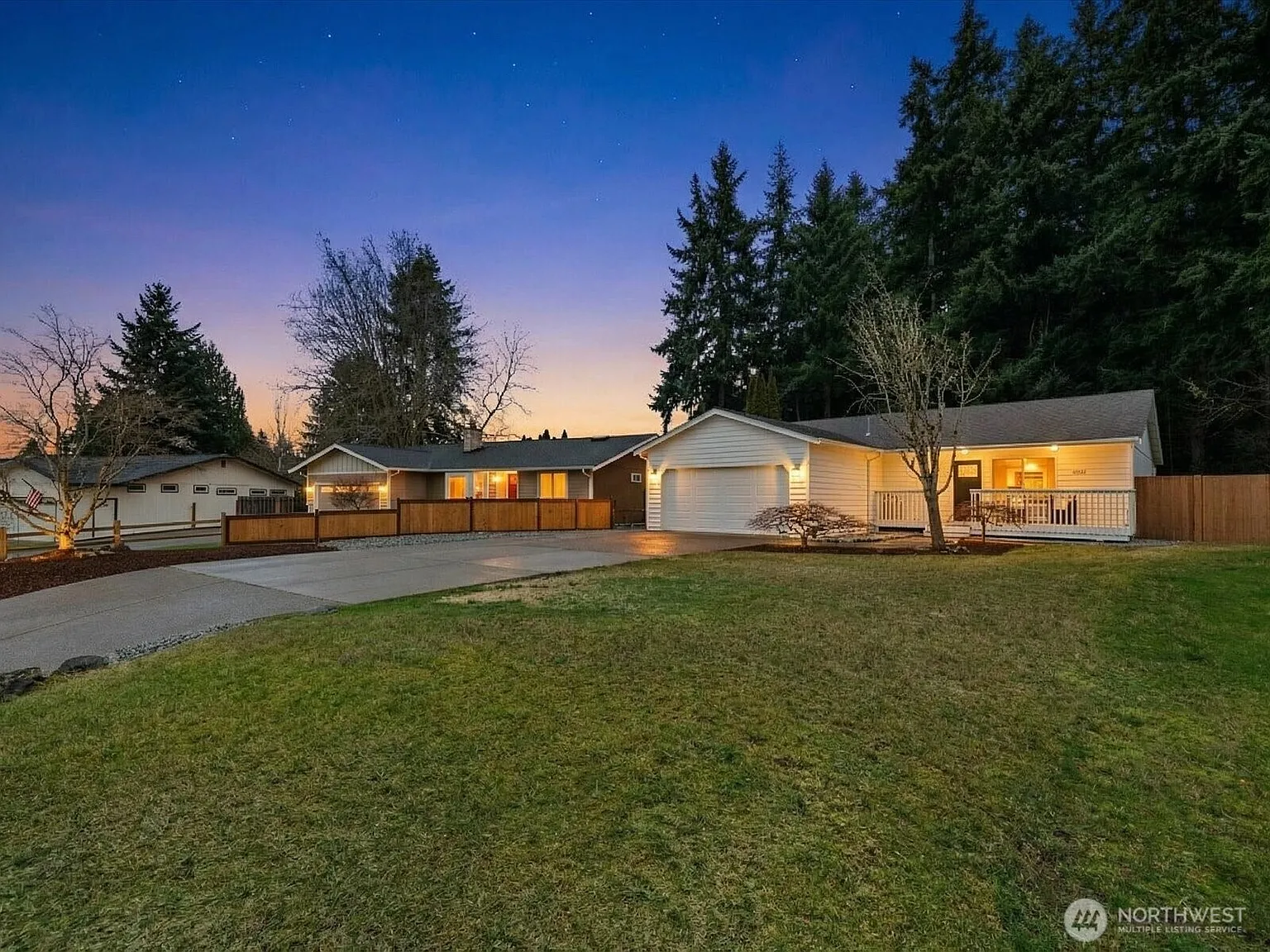 1900 Alder Place photo 1