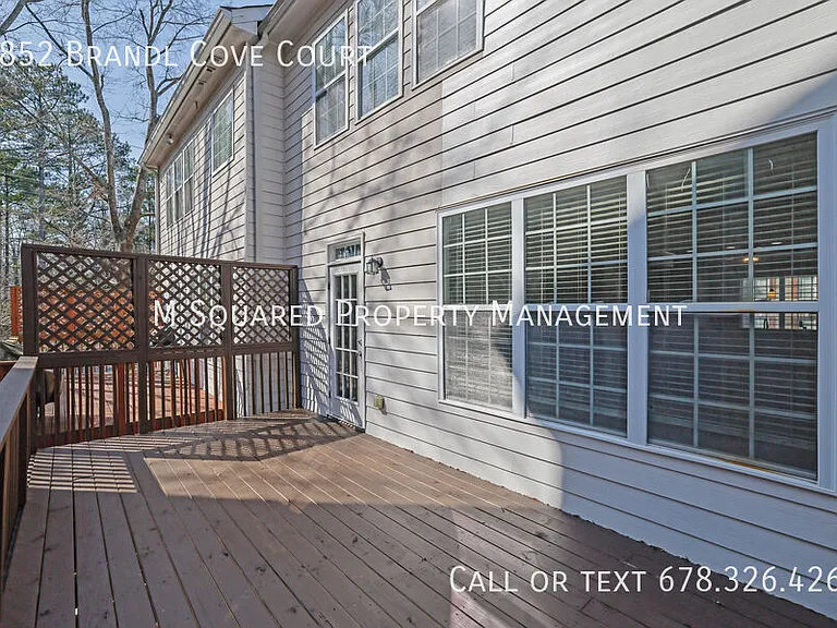 2852 Brandl Cove Ct — Photo 32