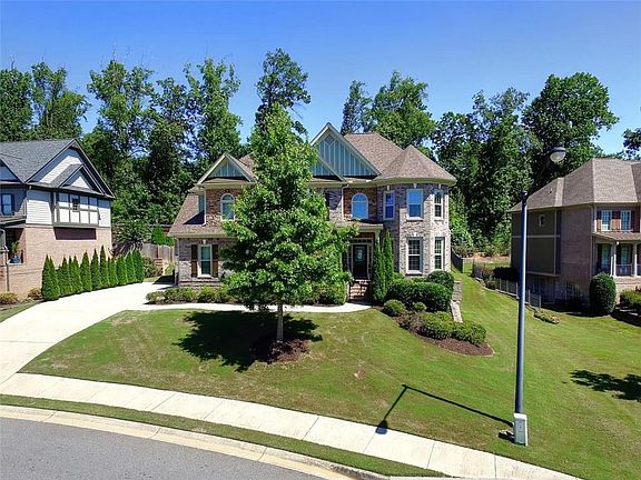 2nd image of 127 Three Branches Dr