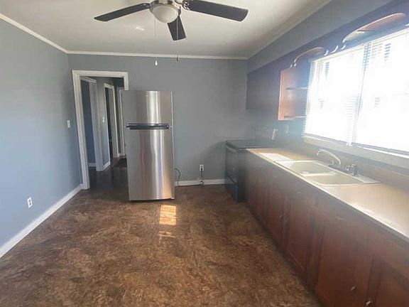 3rd image of 1055 Alexander Dr