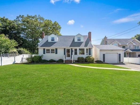 161 Patchogue Holbrook Road, Holbrook, NY 11741