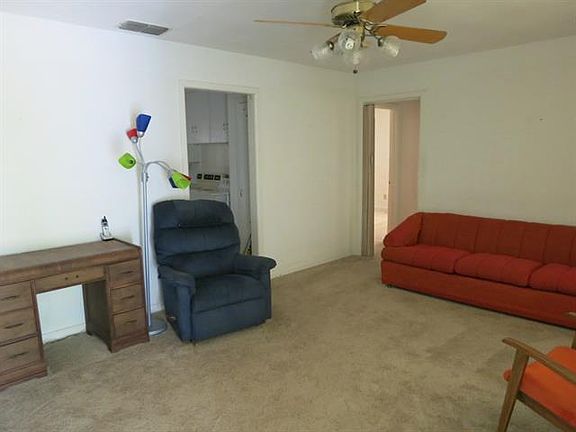 4th image of 2445 Portland Ave