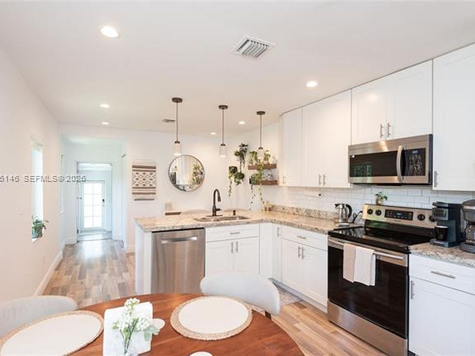 1st image of 1450 SW 20th Ave #0