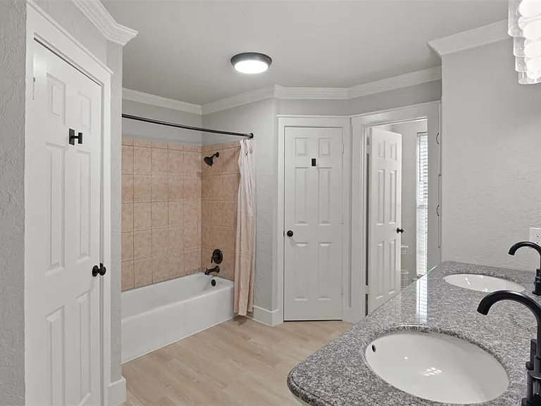 807 Salem Dr — Photo 10