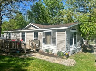 511 Marigold Ln, Slippery Rock, PA 16057