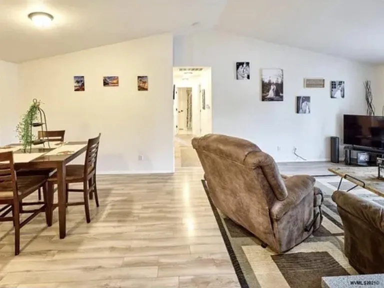 1307 Aqua St SE — Photo 7