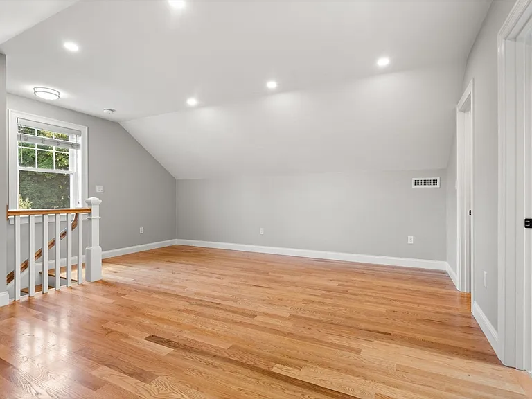 46 Mokema Ave — Photo 33