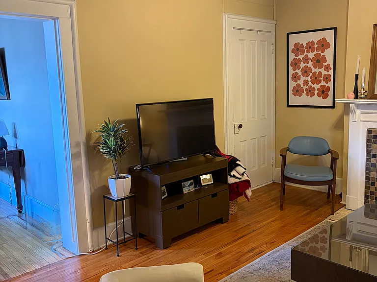 1211 Harrison Ave #2 — Photo 4
