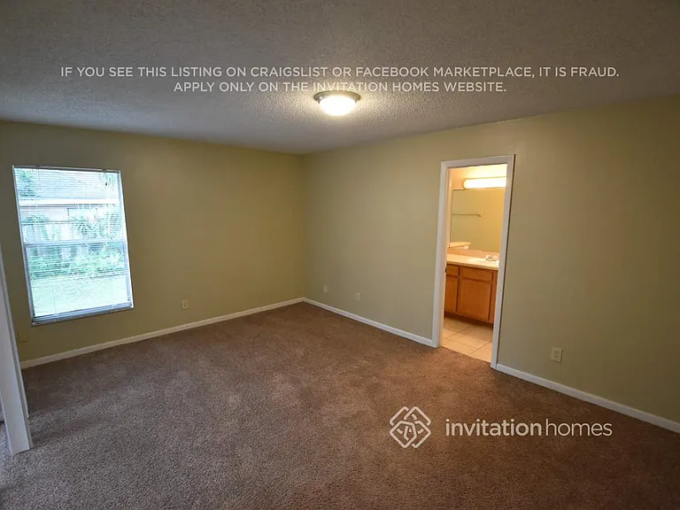 1070 Gwyn Cir — Photo 10