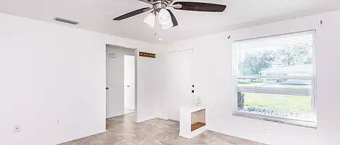 3rd image of 22392 Oceanside Ave